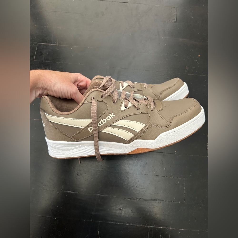Reebok Men’s Brown and White Sneakers. Size 11 - Picture 4 of 5